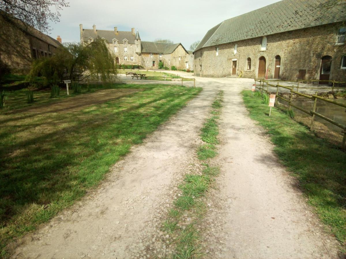 Elevage De La Hurie Saint-Nicolas-de-Pierrepont 外观 照片